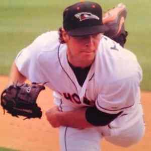 Matt Taylor pitching for the Frederick Keys